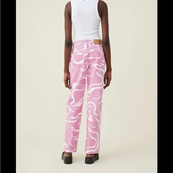 Cotton On Pink and White Swirly Loose Straight Jeans 4 - Picture 2 of 16